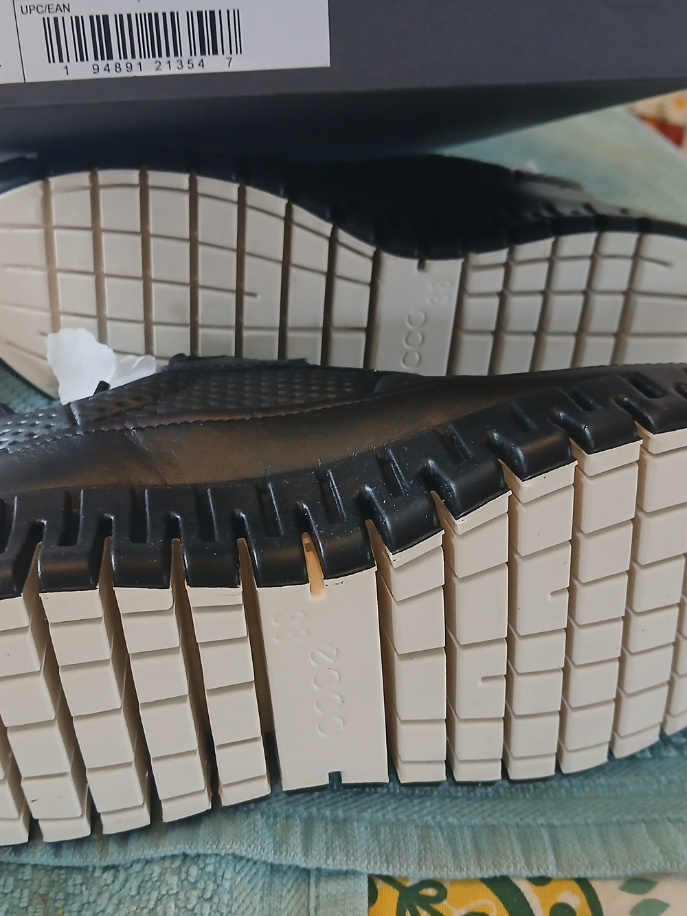 NIB Ecco 7.5 Black Perforated Athletic Sneaker 38 - Picture 3 of 3